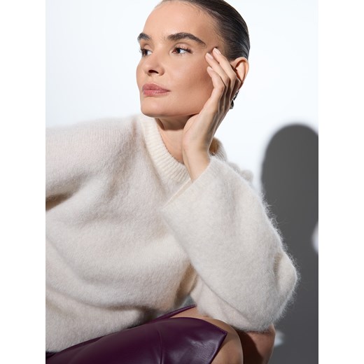 Mohito - Sweter z wełną i moherem - kremowy ze sklepu Mohito w kategorii Swetry damskie - zdjęcie 187354740