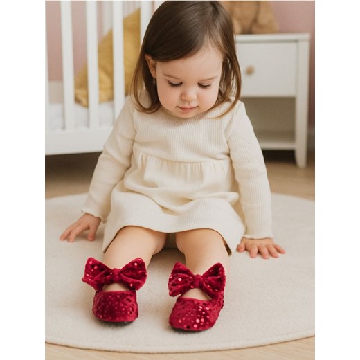 Sinsay - Aksamitne baleriny z kokardą i cekinami - bordowy ze sklepu Sinsay w kategorii Balerinki dziecięce - zdjęcie 187355141