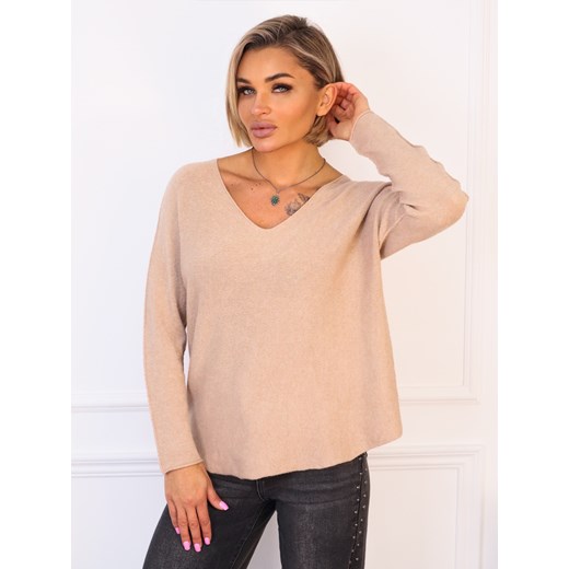 SWETER DZIANINOWY OVERSIZE Z DEKOLTEM W SEREK- BEŻOWY ze sklepu olika.com.pl w kategorii Swetry damskie - zdjęcie 187357322