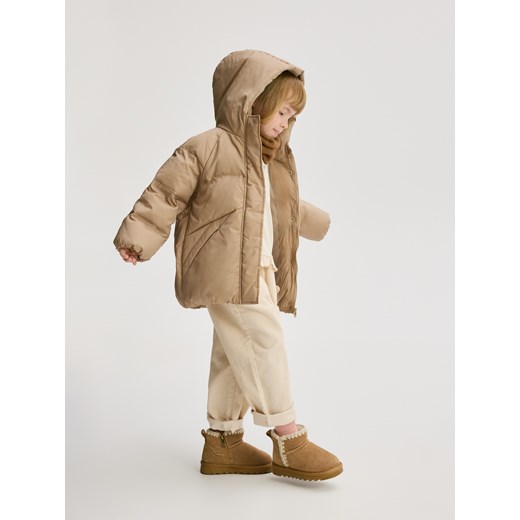 Reserved - Pikowana kurtka z puchowym wypełnieniem - beżowy ze sklepu Reserved w kategorii Kurtki chłopięce - zdjęcie 187357922