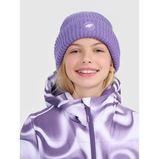 Dziewczęca czapka zimowa odblaskowa 4F 4FJRAW25ACAPF0750 - fioletowa ze sklepu Sportstylestory.com w kategorii Czapki dziecięce - zdjęcie 187358823