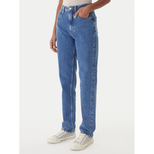 Guess Jeansy W2YA21 D4NH5 Niebieski Mom Fit ze sklepu MODIVO w kategorii Jeansy damskie - zdjęcie 187362661