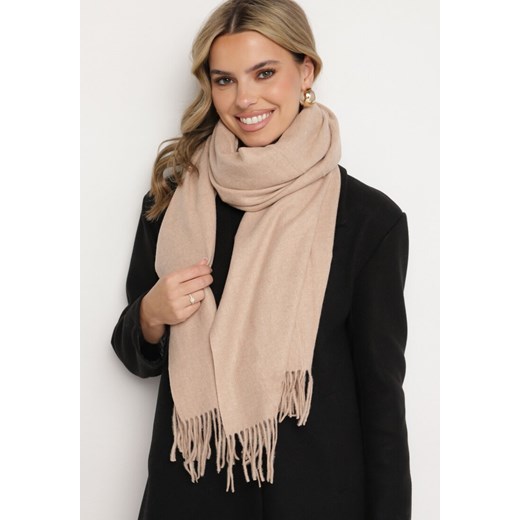 Beżowy Szalik z Bawełną i Wiskozą Ozdobiony Frędzlami Siadortia ze sklepu born2be.pl w kategorii Szaliki i chusty damskie - zdjęcie 187363360