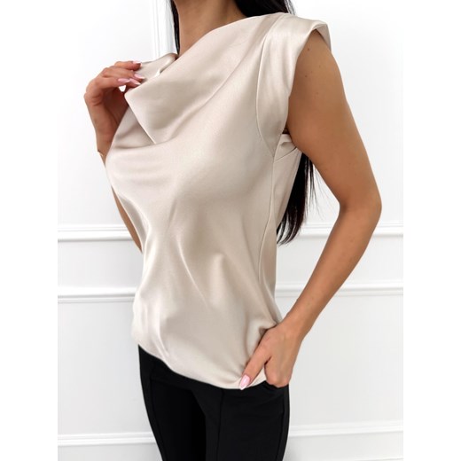 Beżowa Satynowa Bluzeczka z Lejącym Dekoltem Modnakiecka.pl 44 ModnaKiecka.pl