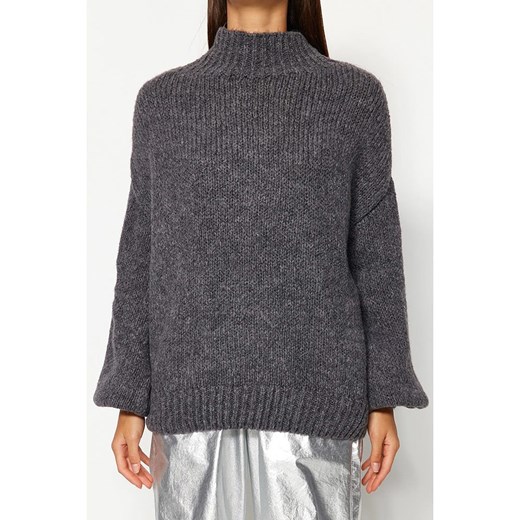 trendyol Sweter w kolorze antracytowym Trendyol M wyprzedaż Limango Polska
