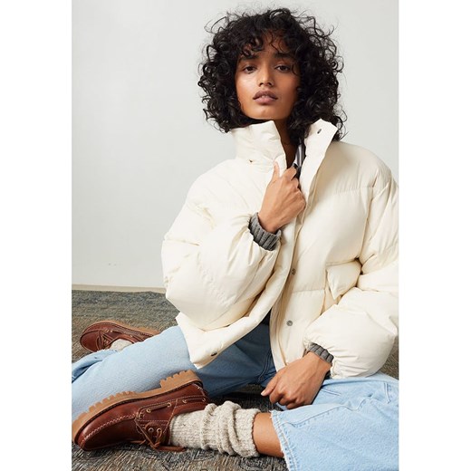 Levi&apos;s Kurtka puchowa w kolorze kremowym M promocyjna cena Limango Polska