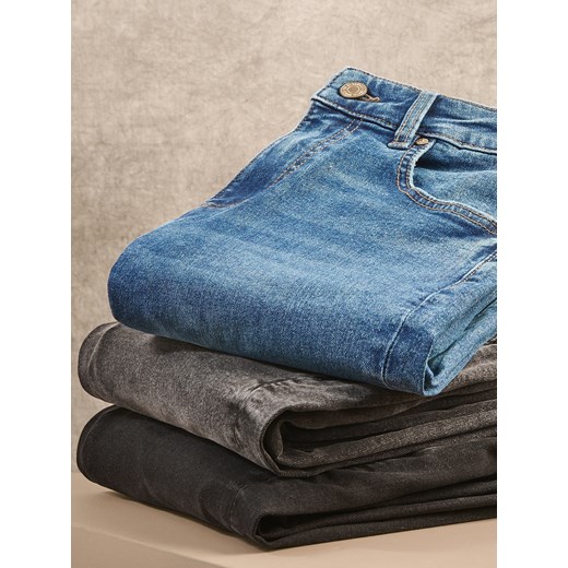 Reserved - Jeansy slim z dłuższą nogawką - szary ze sklepu Reserved w kategorii Jeansy damskie - zdjęcie 187371340