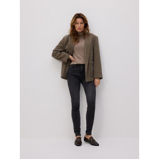Reserved - Jeansy slim z dłuższą nogawką - szary ze sklepu Reserved w kategorii Jeansy damskie - zdjęcie 187372052