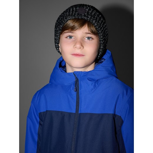 Chłopięca czapka odblaskowa 4F 4FJRAW25ACAPM0753 - czarna ze sklepu Sportstylestory.com w kategorii Czapki dziecięce - zdjęcie 187376301