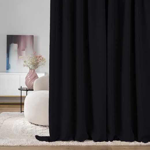 Zasłona zaciemniająca na taśmie marszczącej  czarny 140 x 280 cm 1 szt. ze sklepu dekoria.pl w kategorii Zasłony - zdjęcie 187380240