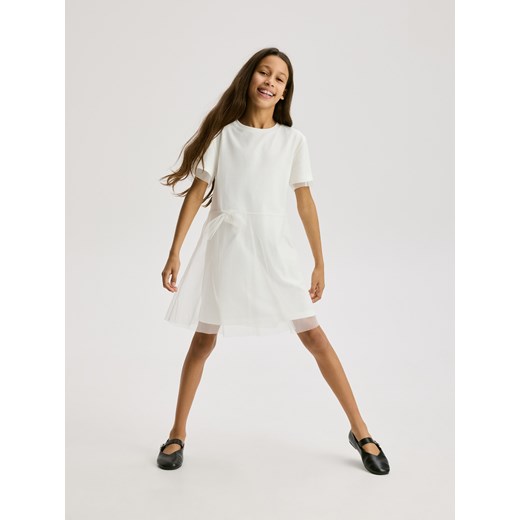 Reserved - Tiulowa sukienka - złamana biel ze sklepu Reserved w kategorii Sukienki dziewczęce - zdjęcie 187380921