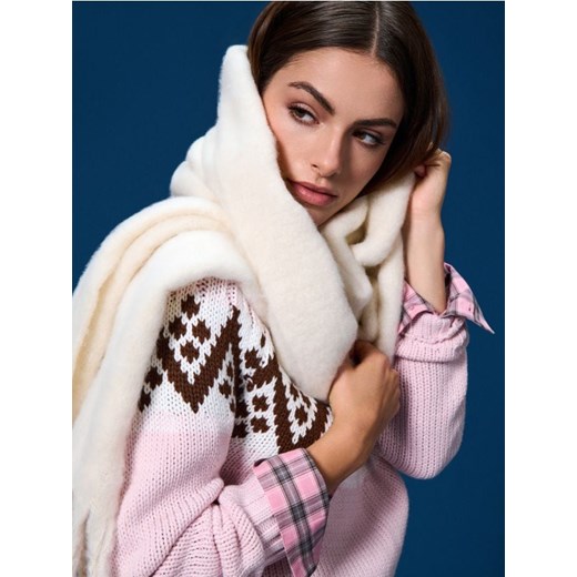 Sinsay - Szalik z frędzlami - kremowy Sinsay One Size Sinsay