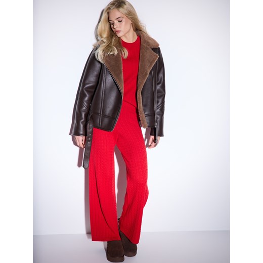 Mohito - Swetrowe czerwone spodnie - czerwony ze sklepu Mohito w kategorii Spodnie damskie - zdjęcie 187384372