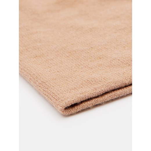 Mohito - Beżowa czapka basic - beżowy Mohito ONE SIZE wyprzedaż Mohito