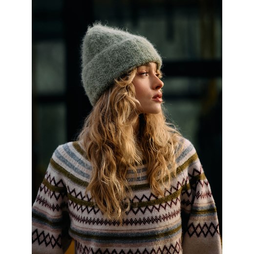 Mohito - Zielona czapka beanie - oliwkowy ze sklepu Mohito w kategorii Czapki zimowe damskie - zdjęcie 187385620