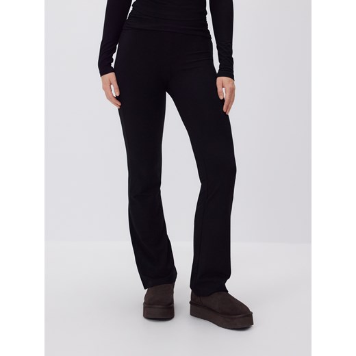 Reserved - Spodnie z rozszerzanymi nogawkami - czarny ze sklepu Reserved w kategorii Spodnie damskie - zdjęcie 187387920