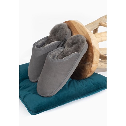 Gooce Wełniane kapcie &quot;Emerald&quot; w kolorze szarym ze sklepu Limango Polska w kategorii Kapcie męskie - zdjęcie 187388832