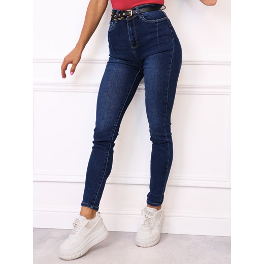 SPODNIE JEANSOWE SKINNY Z PRZESZYCIAMI PRZY KIESZENI + PASEK - GRANATOWE ze sklepu olika.com.pl w kategorii Jeansy damskie - zdjęcie 187389692