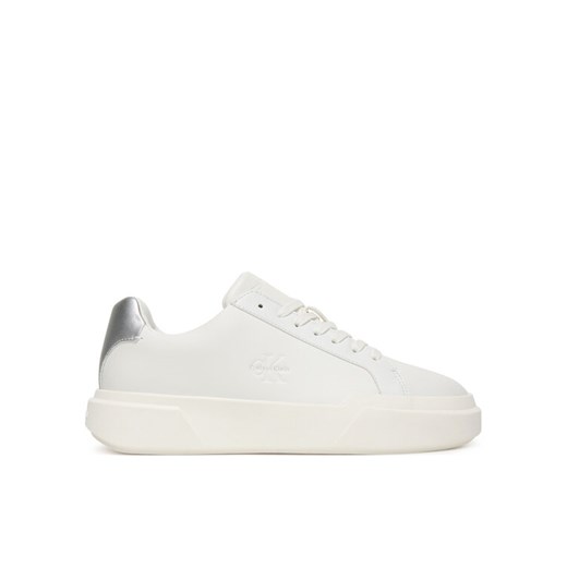 Sneakersy Calvin Klein Chunky Cupsole Lace Up Lth Met YW0YW01948 Biały ze sklepu eobuwie.pl w kategorii Buty sportowe damskie - zdjęcie 187390880