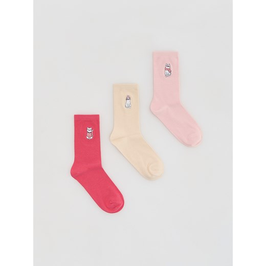 Reserved - Długie skarpetki z haftem 3 pack - różowy ze sklepu Reserved w kategorii Skarpetki damskie - zdjęcie 187395443