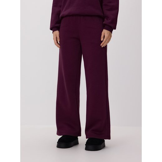 Reserved - Spodnie dresowe - ciemnofioletowy ze sklepu Reserved w kategorii Spodnie damskie - zdjęcie 187395461