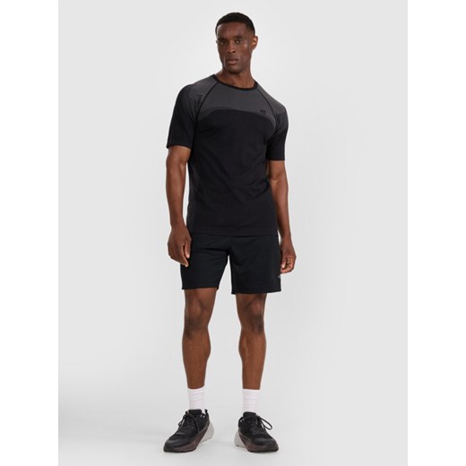 Męskie spodenki treningowe 4F 4FWAW25TFSHM1000 - czarne ze sklepu Sportstylestory.com w kategorii Spodenki męskie - zdjęcie 187470962