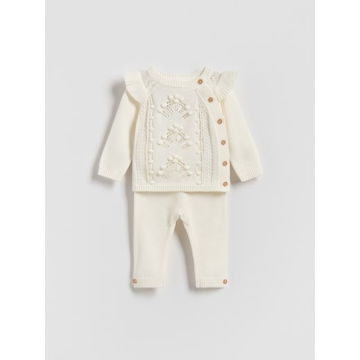 Reserved - Dzianinowy komplet - złamana biel ze sklepu Reserved w kategorii Komplety niemowlęce - zdjęcie 187472711