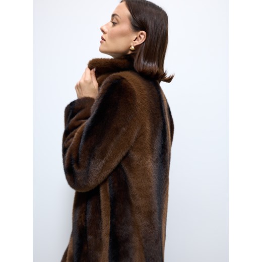 Mohito - Sztuczne futro - ciemnobrązowy ze sklepu Mohito w kategorii Futra damskie - zdjęcie 187473864