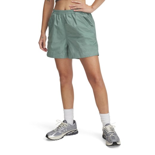 Damskie spodenki treningowe Under Armour UA Unstoppable Utility Short - zielone ze sklepu Sportstylestory.com w kategorii Szorty - zdjęcie 187475214