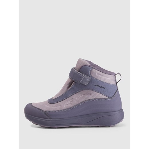 Dziewczęce buty zimowe śniegowce 4F 4FJRAW25FSBSF037 - fioletowe ze sklepu Sportstylestory.com w kategorii Buty zimowe dziecięce - zdjęcie 187475401