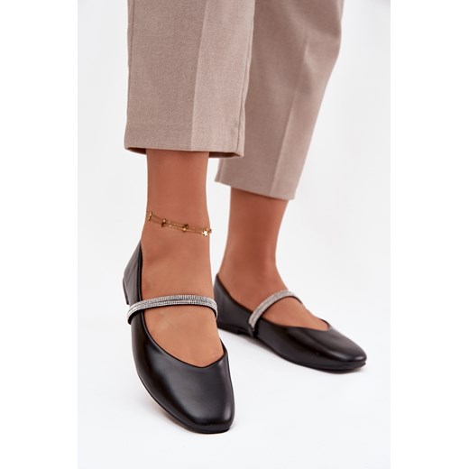 Eko Skórzane Baleriny Z Błyszczącymi Paseczkami Czarne Ilirene ze sklepu ZAZOO w kategorii Balerinki - zdjęcie 187479453