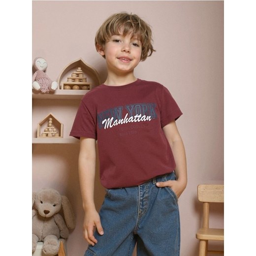Sinsay - Bawełniana koszulka z napisem - bordowy Sinsay 134 (8-9 l) Sinsay