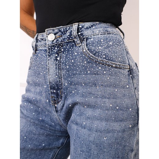 SPODNIE JEANSOWE MOM FIT ZDOBIONE CYRKONIAMI- NIEBIESKIE ze sklepu olika.com.pl w kategorii Jeansy damskie - zdjęcie 187485152