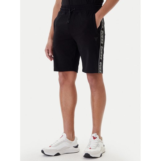 Guess Szorty sportowe Z2YD02 K6ZS1 Czarny Regular Fit ze sklepu MODIVO w kategorii Spodenki męskie - zdjęcie 187489201