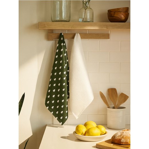 Sinsay - Ścierki kuchenne ze świątecznym motywem 2 pack - zielony ze sklepu Sinsay w kategorii Fartuchy kuchenne - zdjęcie 187493740