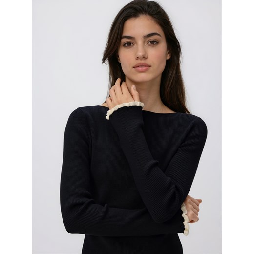 Reserved - Sweter z ozdobnym wykończeniem - czarny ze sklepu Reserved w kategorii Bluzki damskie - zdjęcie 187497282