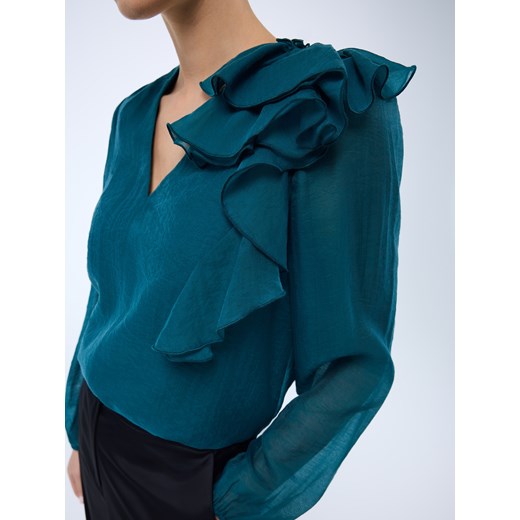 Mohito - Bluzka z ozdobnym detalem 3D - zielony ze sklepu Mohito w kategorii Bluzki damskie - zdjęcie 187498263