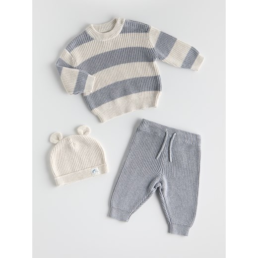 Reserved - Dzianinowy komplet z czapką - ciemnoszary ze sklepu Reserved w kategorii Komplety niemowlęce - zdjęcie 187499764