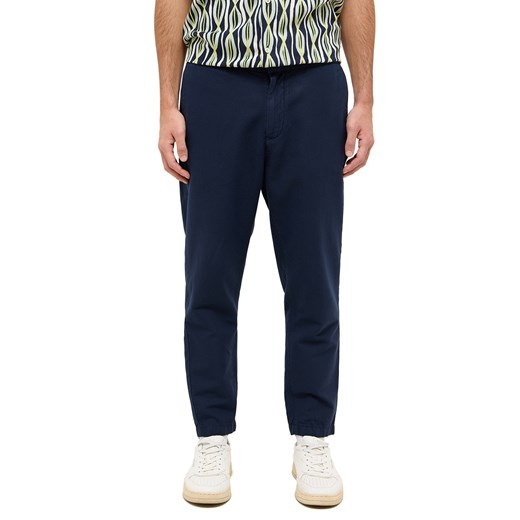 Męskie Spodnie Jeansowe Mustang Style Milano Linen Jogger Navy Blazer 1016436 5324 ze sklepu YouNeedit.pl w kategorii Jeansy męskie - zdjęcie 187503654