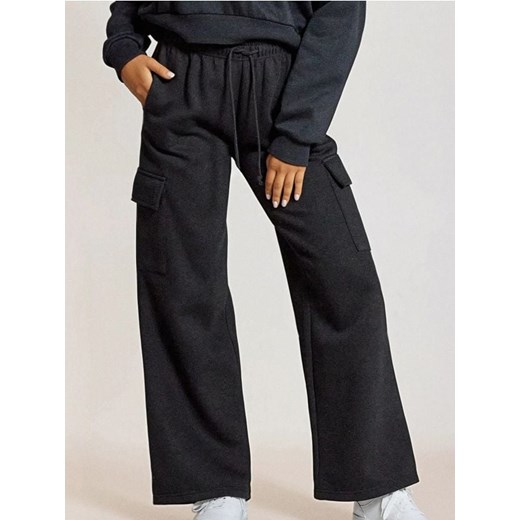 Sinsay - Spodnie wide leg cargo - czarny ze sklepu Sinsay w kategorii Spodnie damskie - zdjęcie 187513430