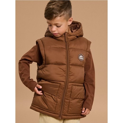 Sinsay - Kurtka ocieplana z kapturem i odpinanymi rękawami - brązowy ze sklepu Sinsay w kategorii Kurtki chłopięce - zdjęcie 187513521
