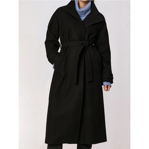 Sinsay - Długi klasyczny płaszcz z paskiem - czarny ze sklepu Sinsay w kategorii Płaszcze damskie - zdjęcie 187513560