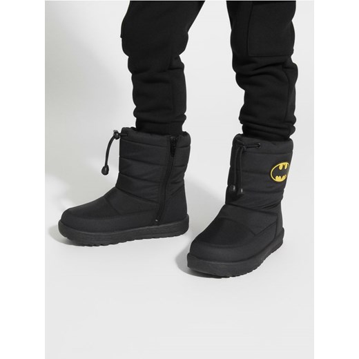 Sinsay - Ocieplane śniegowce z elastycznym ściągaczem Batman - czarny ze sklepu Sinsay w kategorii Buty zimowe dziecięce - zdjęcie 187513602