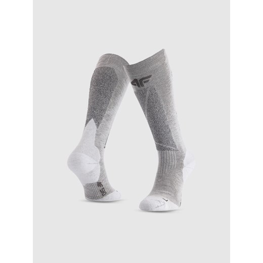 Damskie skarpety narciarskie 4F 4FRAW25UFSOF274 - szare ze sklepu Sportstylestory.com w kategorii Skarpetki damskie - zdjęcie 187513950