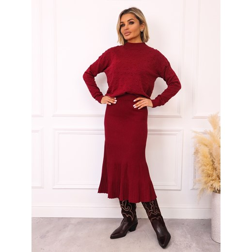 SWETER Z WYTŁACZANYMI KROPKAMI- BORDOWY Olika uniwersalny olika.com.pl