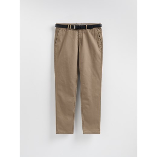 Reserved - Spodnie chino slim z paskiem - jasny zielony ze sklepu Reserved w kategorii Spodnie męskie - zdjęcie 187522792