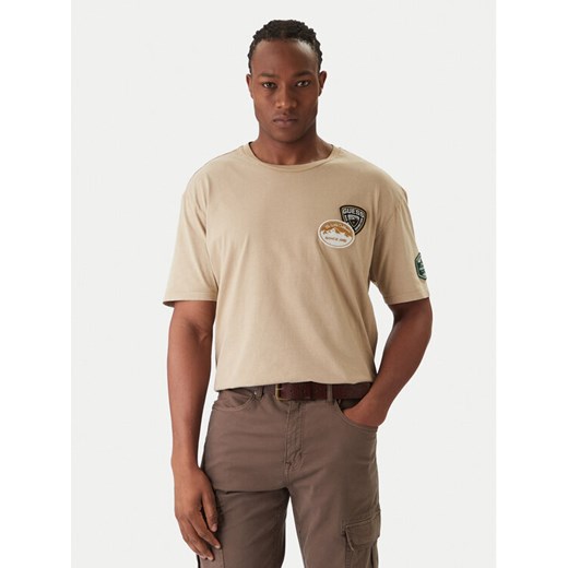 Guess T-Shirt M6RI07 KBW41 Beżowy Regular Fit ze sklepu MODIVO w kategorii T-shirty męskie - zdjęcie 187526312