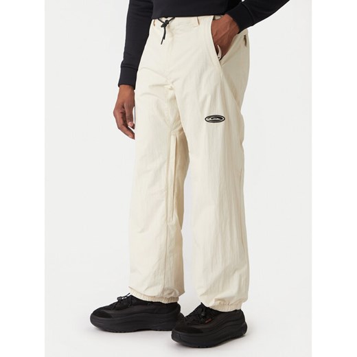 Quiksilver Spodnie snowboardowe Snow Down EQYTP03233 Écru Relaxed Fit ze sklepu MODIVO w kategorii Spodnie męskie - zdjęcie 187526382
