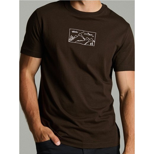 Sinsay - Bawełniana koszulka z haftem - brązowy ze sklepu Sinsay w kategorii T-shirty męskie - zdjęcie 187528520