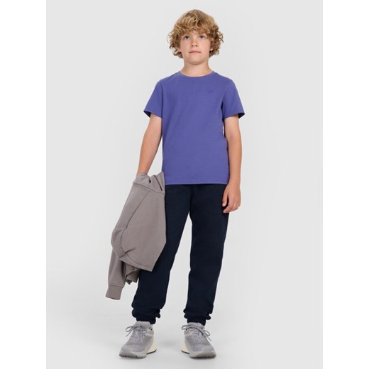 Chłopięce spodnie dresowe joggery 4F 4FJRMM00TTROM1628 - granatowe ze sklepu Sportstylestory.com w kategorii Spodnie chłopięce - zdjęcie 187528771